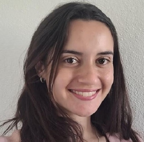 JAVIERA LARRAGUIBEL