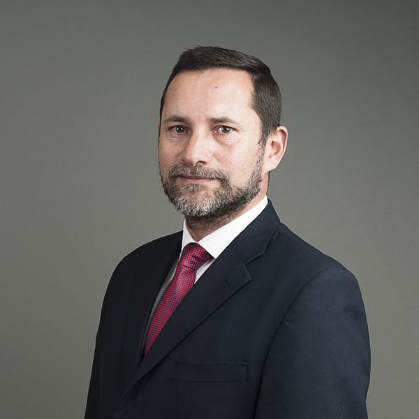 PATRICIO SCHMITZ LEÓN